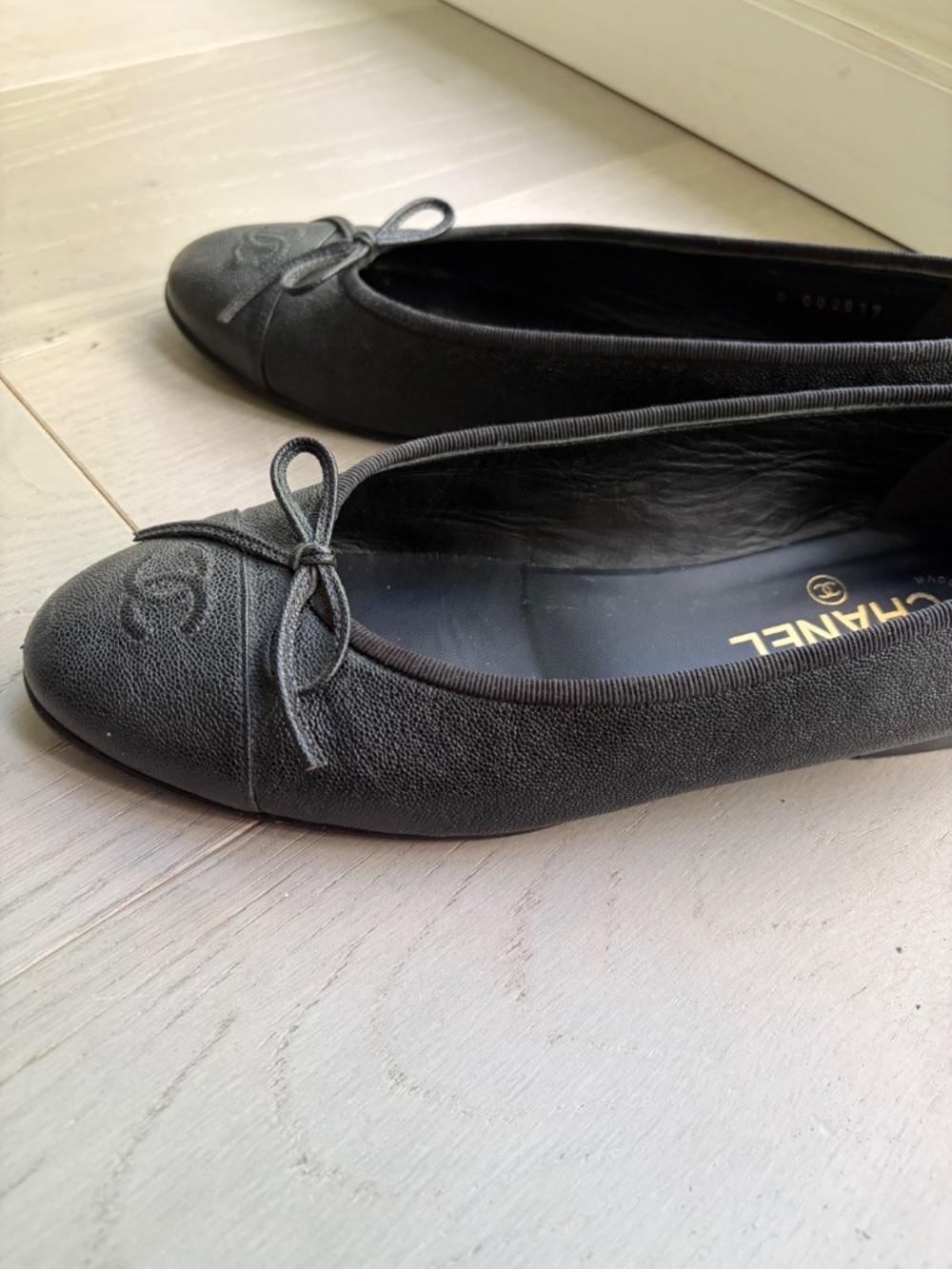Chanel black ballet flats caviar leather 39 (US 8.5) - Picture 2 of 15